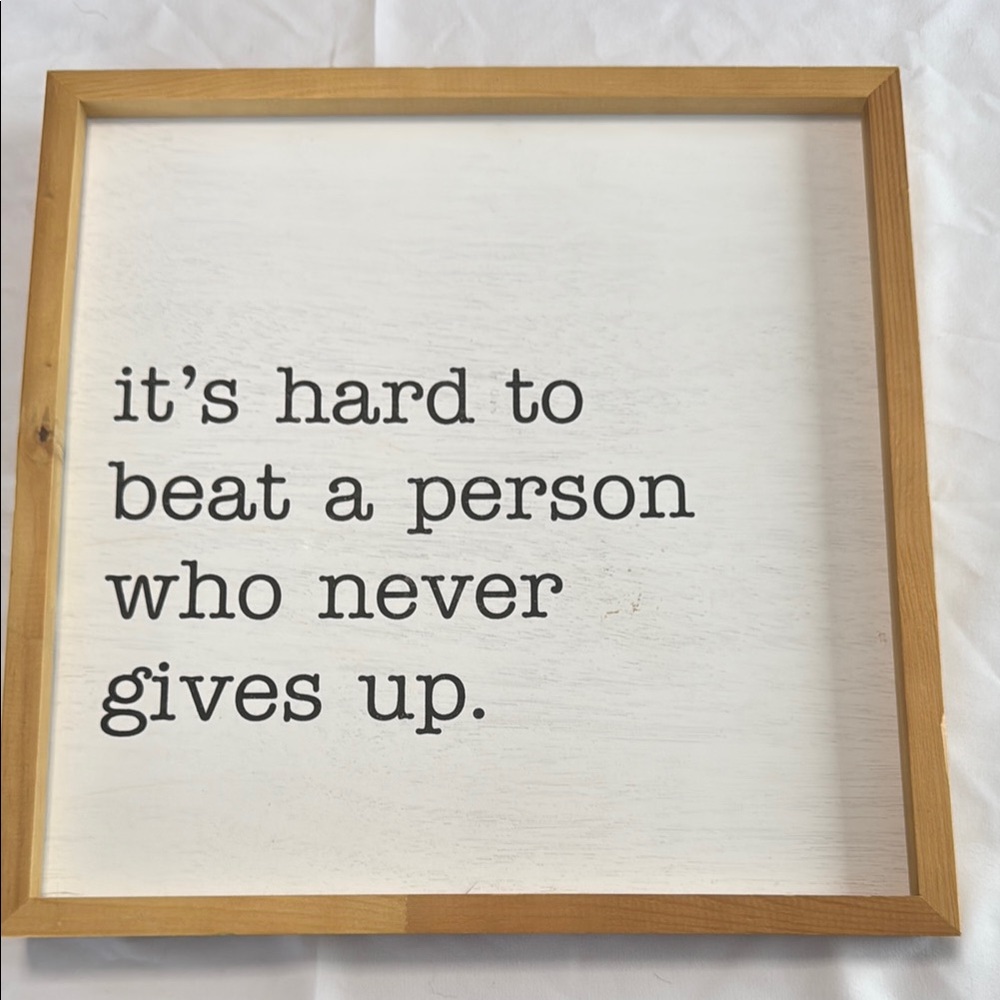 Hobby Lobby Natural Wood Wall Art Never Gives Up Quote Sign‎ 12x12 1818624